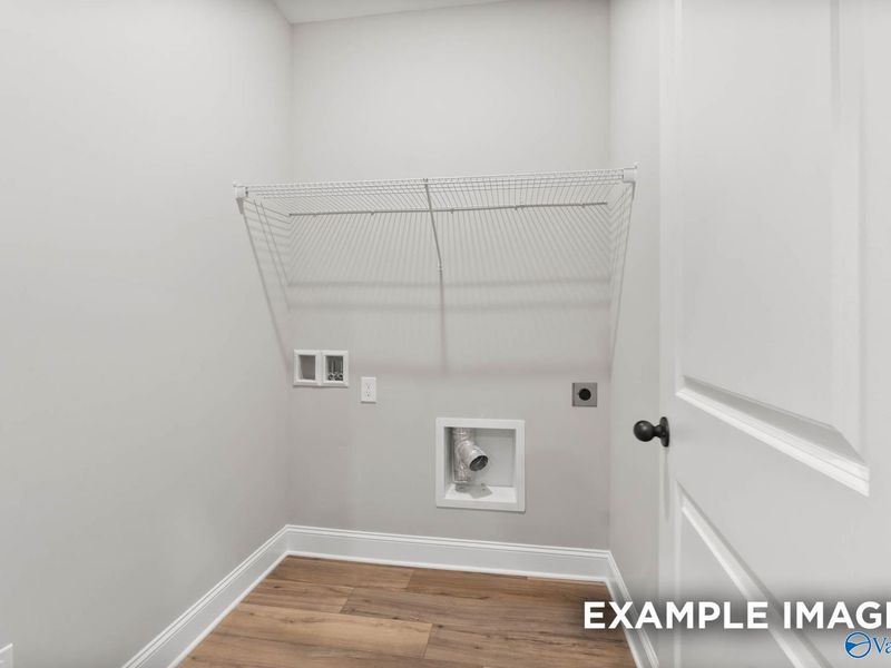 Spacious, unfurnished interior of a new home in Bailey Park, Fayetteville (Image 17).