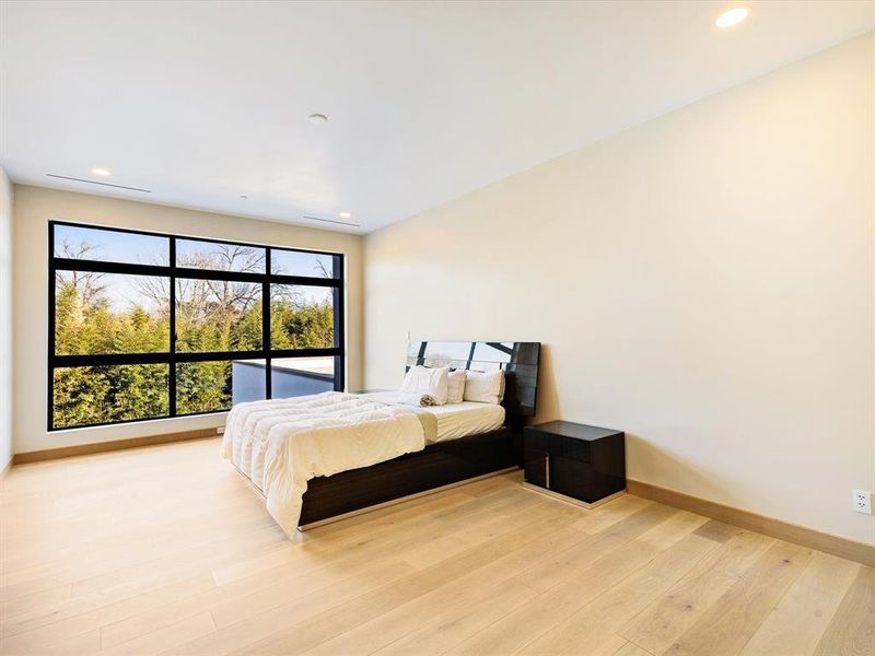 Furnished interior view inside a new home in , Dallas (Image 10).