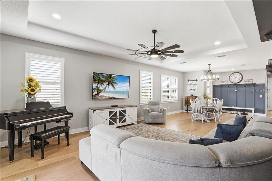 Furnished interior view inside a new home in , Venice (Image 11).