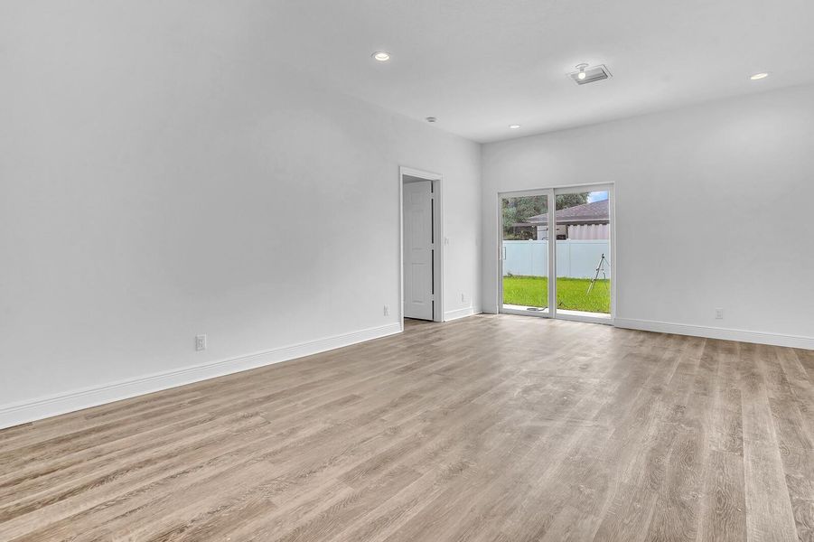 Spacious, unfurnished interior of a new home in , Lantana (Image 8). Spacious, unfurnished interior of a new home in , Lantana (Image 8).