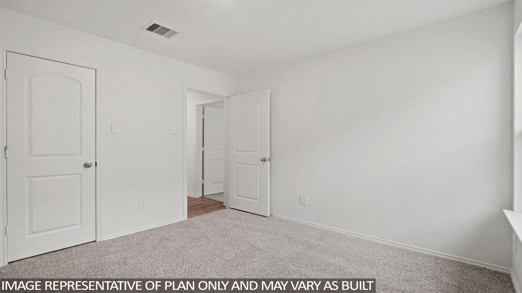 Spacious, unfurnished interior of a new home in Sunterra, Katy (Image 15).