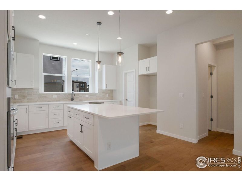 Open Concept Plan w/ Large Island