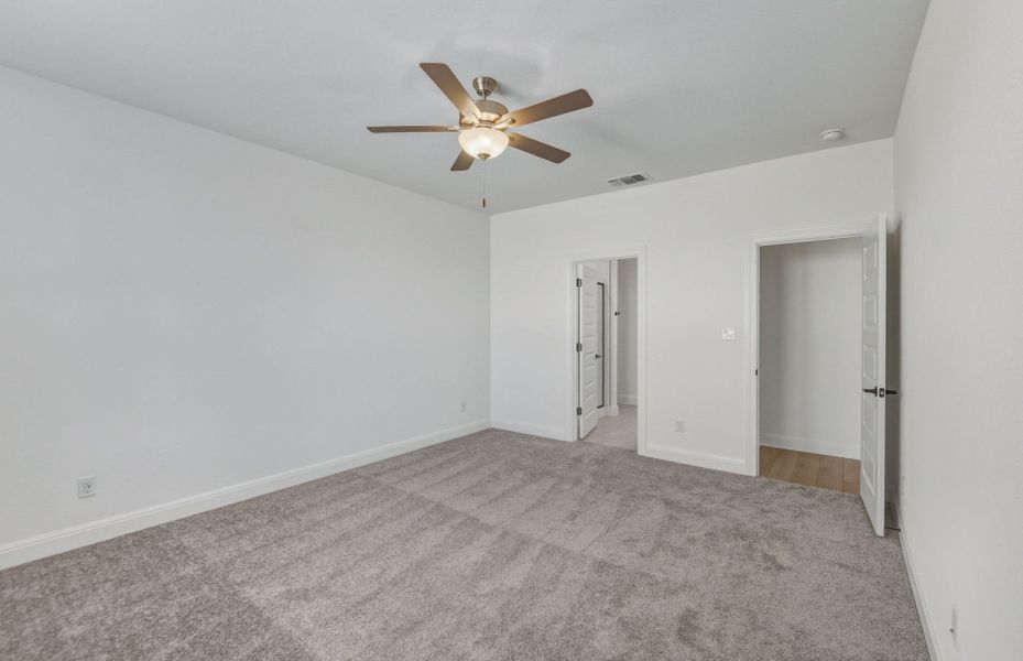 Spacious, unfurnished interior of a new home in Lagos, Manor (Image 39).