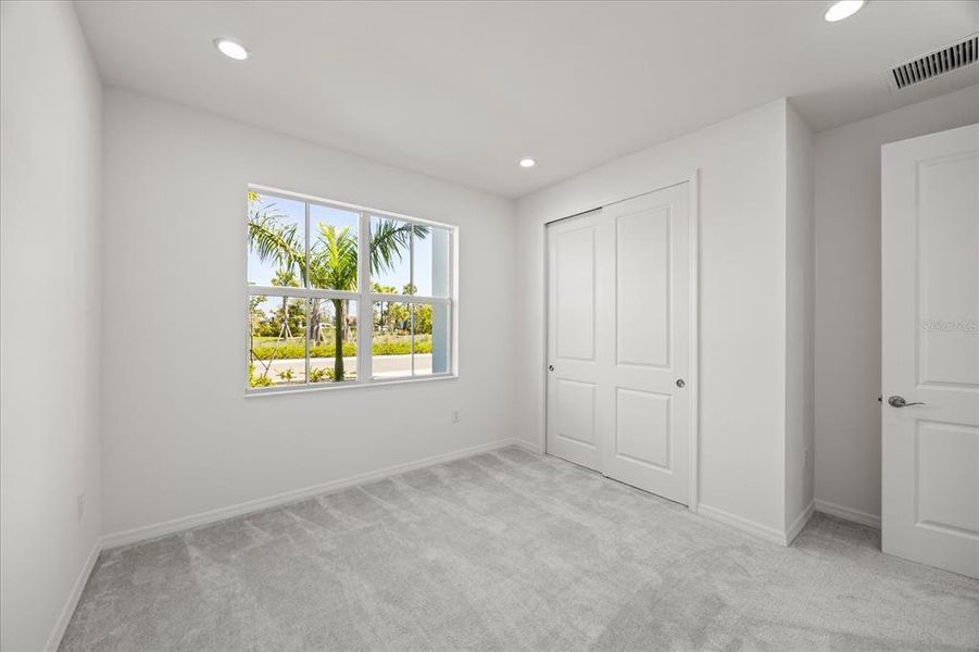 Spacious, unfurnished interior of a new home in , Punta Gorda (Image 32).