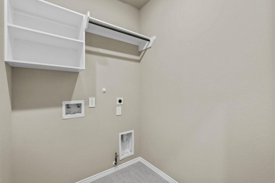 Spacious, unfurnished interior of a new home in The Highlands, Porter (Image 20).