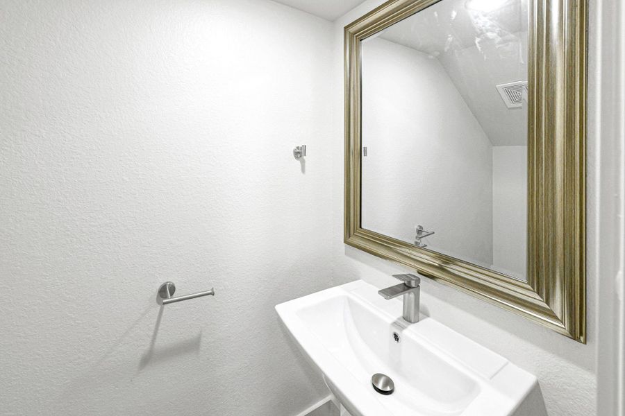 Furnished interior view inside a new home in , Hempstead (Image 4).