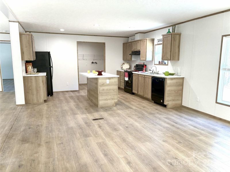 Image 35 of a home in .