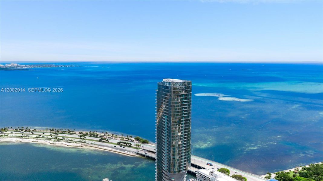 Condo located in Miami, FL showcasing its design and architecture (Image 39).