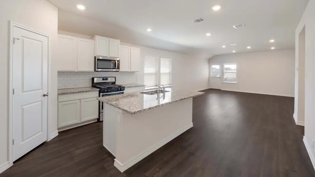 Furnished interior view inside a new home in Tamarron, Fulshear (Image 4).