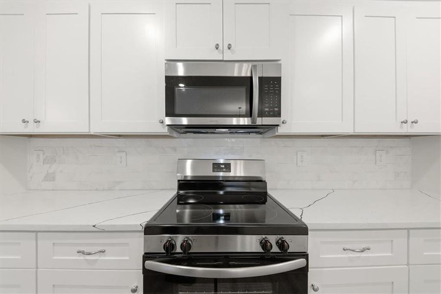 Close-up of interior finishes inside a home in , Carrollton (Image 17).