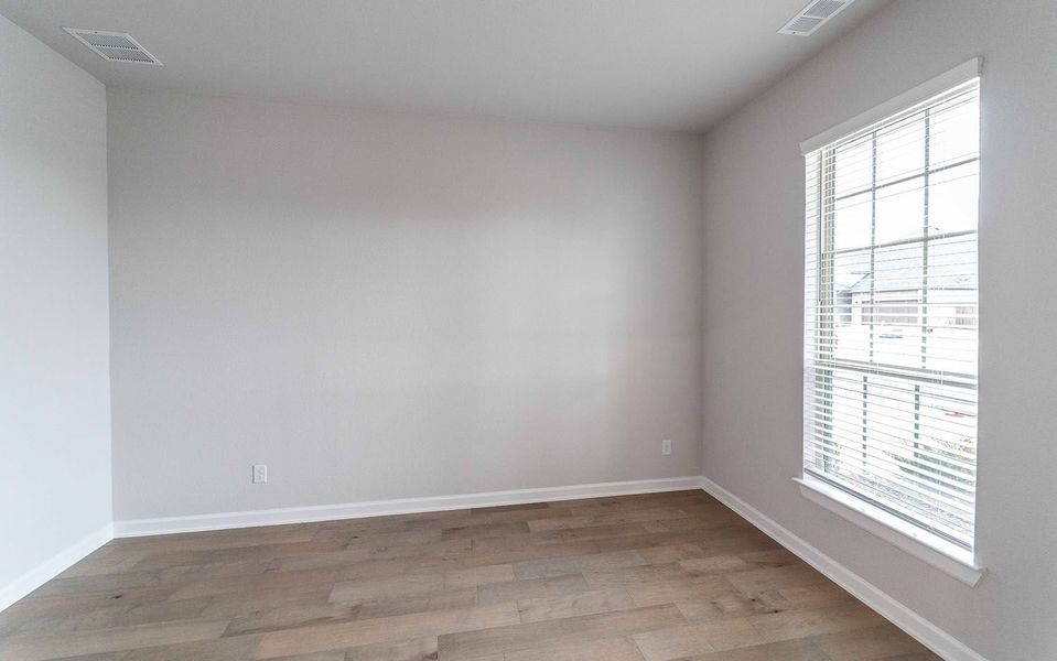 Spacious, unfurnished interior of a new home in Sonoma Verde, Rockwall (Image 11).