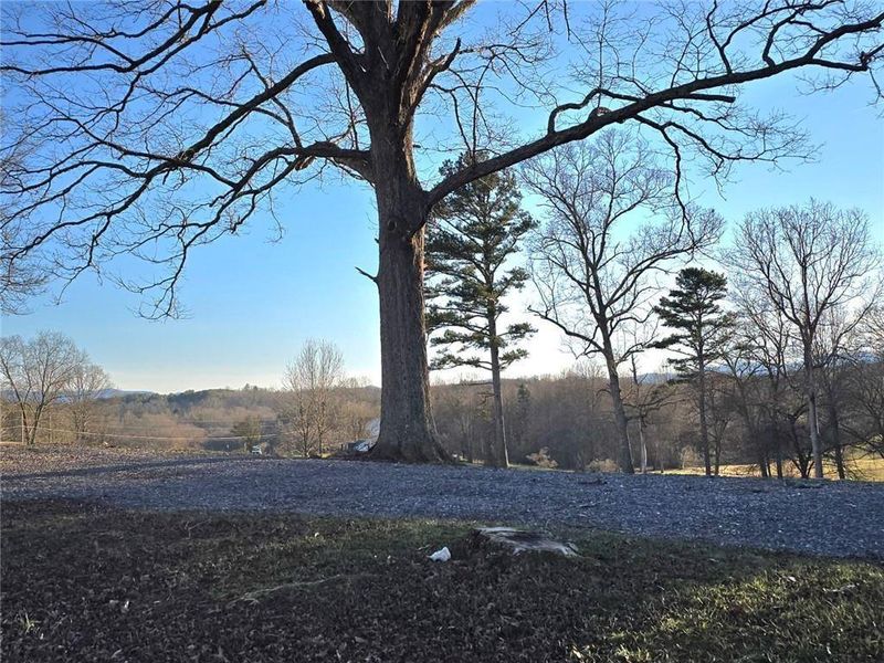 Natural landscape and outdoor views near in McCaysville (Image 1). Natural landscape and outdoor views near in McCaysville (Image 1).