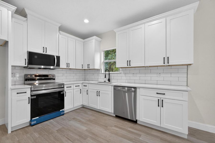 Furnished interior view inside a new home in , Beaumont (Image 11).