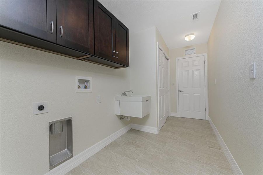 Furnished interior view inside a new home in , North Port (Image 41).