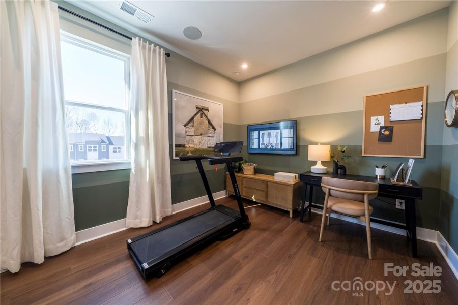 Secondary Bedroom or Home Gym Secondary Bedroom or Home Gym