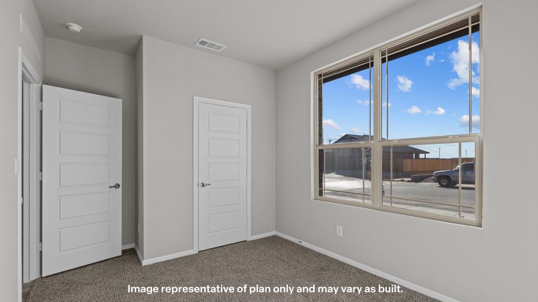 Spacious, unfurnished interior of a new home in Mustang Ridge, Andrews (Image 15).