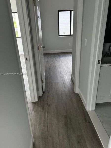 Spacious, unfurnished interior of a new home in , Fort Lauderdale (Image 12).