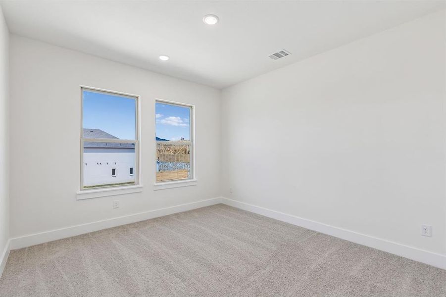 You'll find nicely sized secondary bedrooms in our Justin plan. You'll find nicely sized secondary bedrooms in our Justin plan.