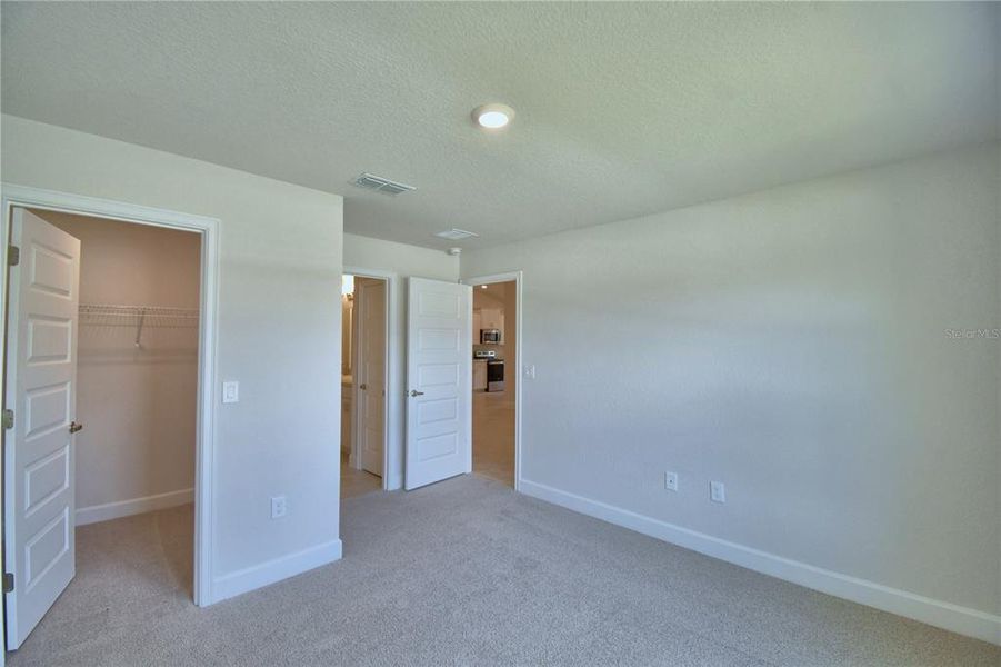 Spacious, unfurnished interior of a new home in Cadence Crossing, Auburndale (Image 26).