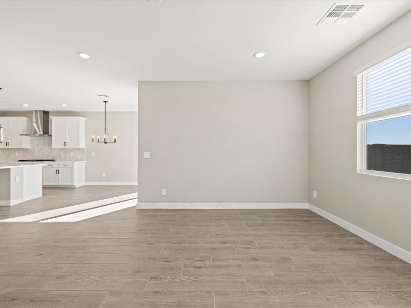 Spacious, unfurnished interior of a new home in Abel Ranch Reserve Series, Goodyear (Image 16).