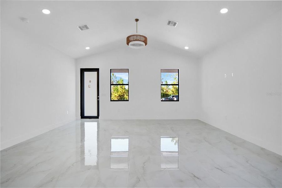 Spacious, unfurnished interior of a new home in , Punta Gorda (Image 15). Spacious, unfurnished interior of a new home in , Punta Gorda (Image 15).