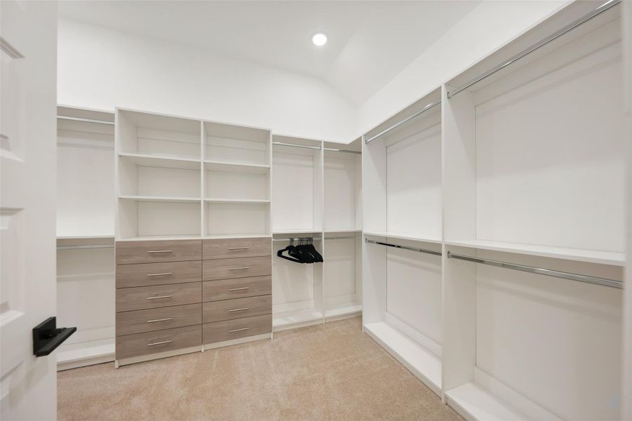 Spacious, unfurnished interior of a new home in Pine Rock South, Conroe (Image 21). Spacious, unfurnished interior of a new home in Pine Rock South, Conroe (Image 21).