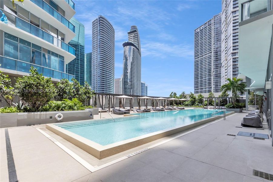 Condo located in Miami, FL showcasing its design and architecture (Image 26).