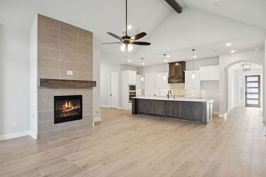 7-813Lost_007 7-813Lost_007