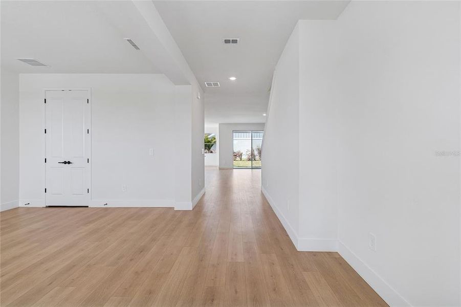 Spacious, unfurnished interior of a new home in Coasterra, Palmetto (Image 18).