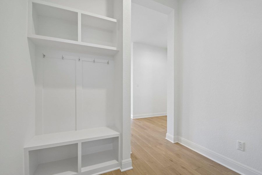 Spacious, unfurnished interior of a new home in 6 Creeks, Kyle (Image 28). Spacious, unfurnished interior of a new home in 6 Creeks, Kyle (Image 28).