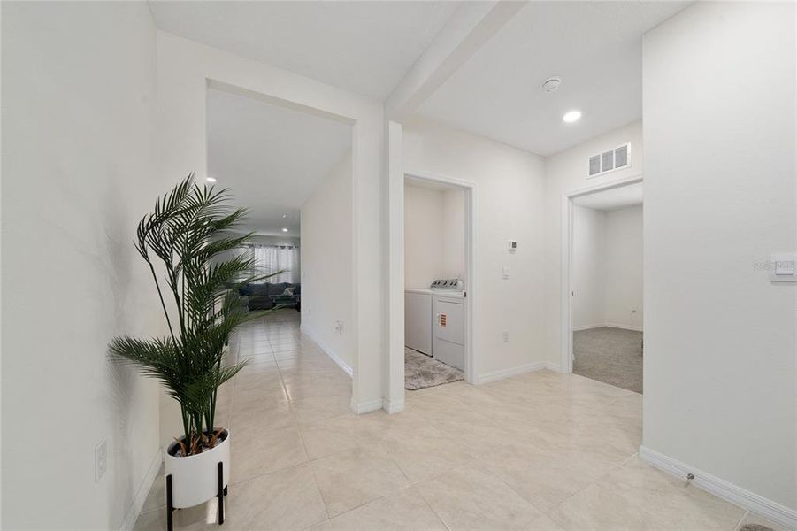 Spacious, unfurnished interior of a new home in , Umatilla (Image 23).