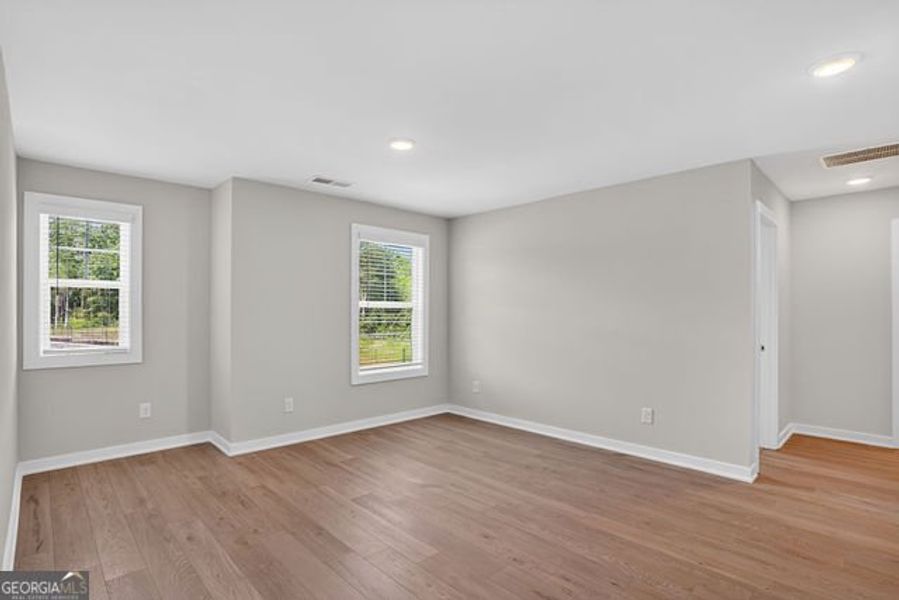 Spacious, unfurnished interior of a new home in Killian Manor at The Adares, Adairsville (Image 26).