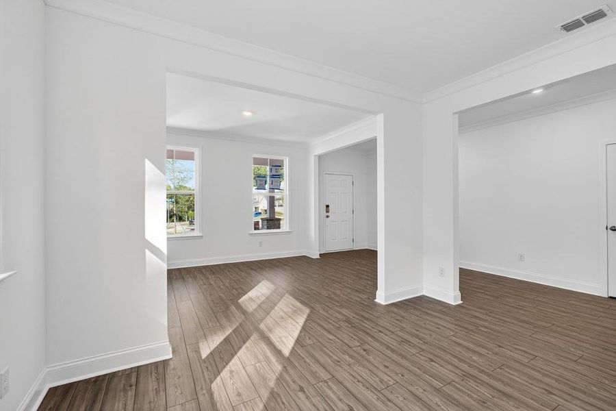 Spacious, unfurnished interior of a new home in Bailey Fence, Dacula (Image 30).
