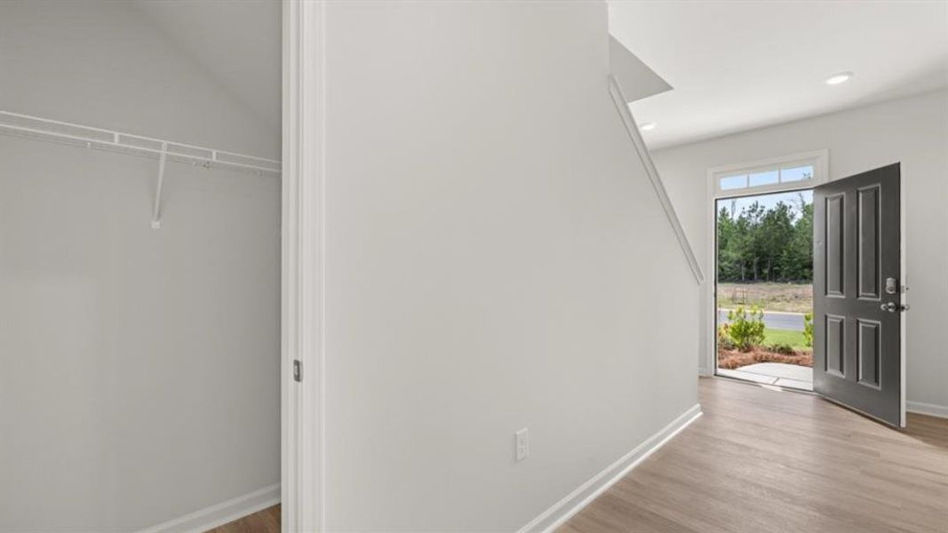 Spacious, unfurnished interior of a new home in Oconee Overlook, Gainesville (Image 27).