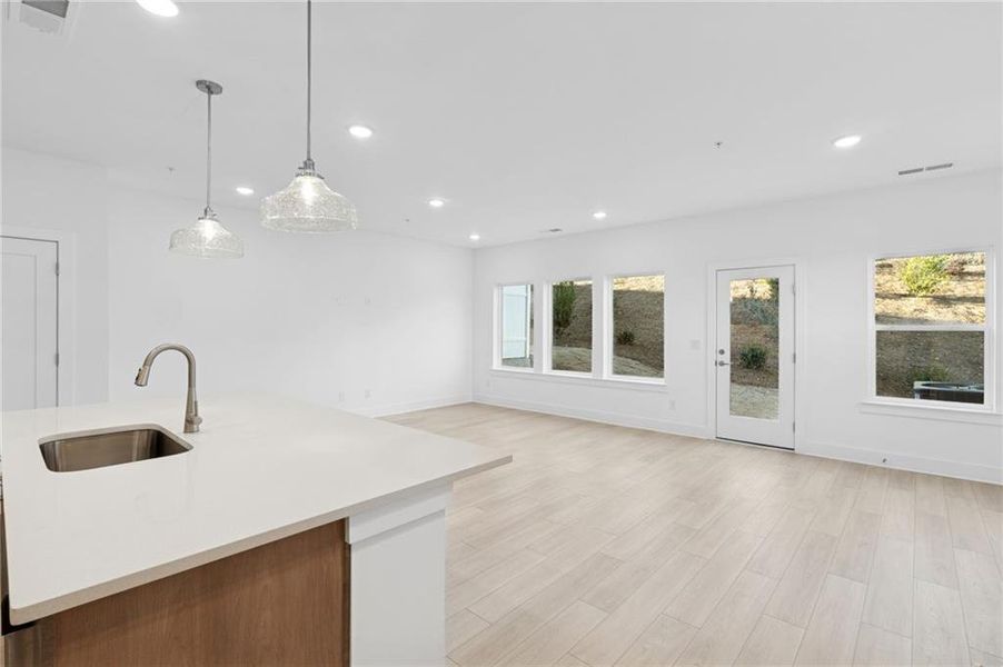 Spacious, unfurnished interior of a new home in Grandview Terrace, Canton (Image 8).