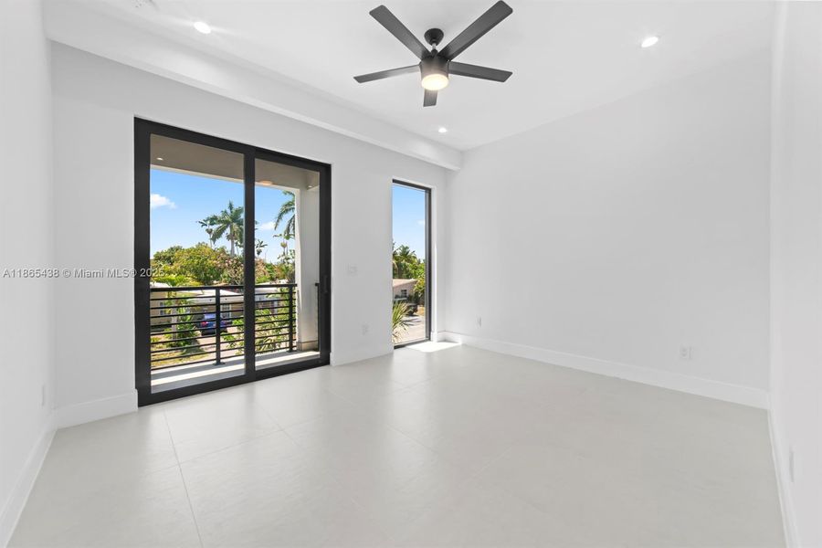 Spacious, unfurnished interior of a new home in , Fort Lauderdale (Image 11). Spacious, unfurnished interior of a new home in , Fort Lauderdale (Image 11).