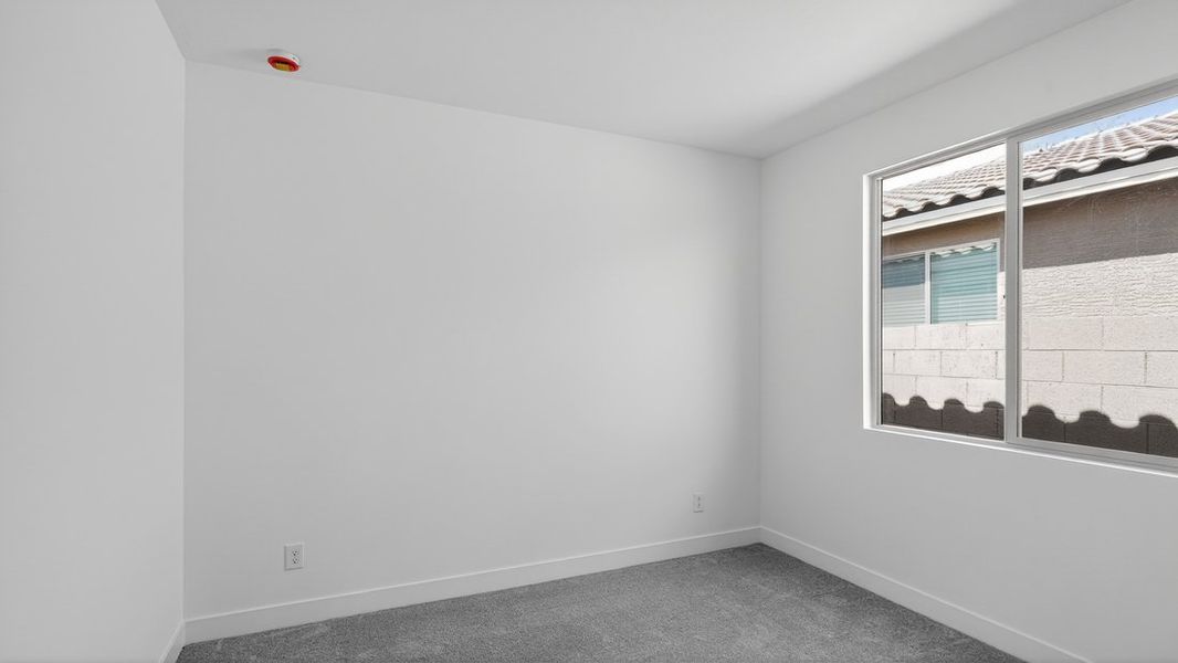 Spacious, unfurnished interior of a new home in Paradisi, Surprise (Image 17).