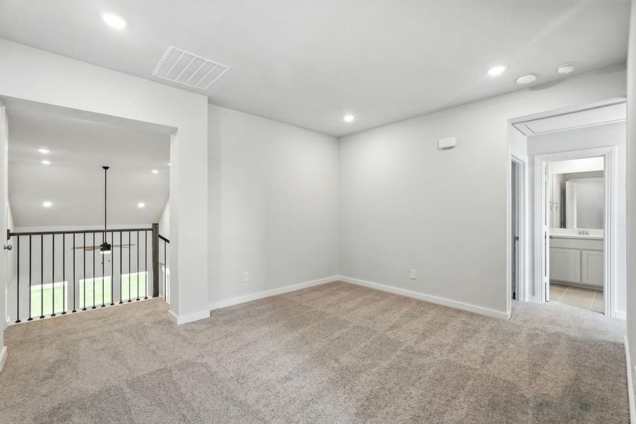 Spacious, unfurnished interior of a new home in Riceland: 50ft. lots, Mont Belvieu (Image 25). Spacious, unfurnished interior of a new home in Riceland: 50ft. lots, Mont Belvieu (Image 25).