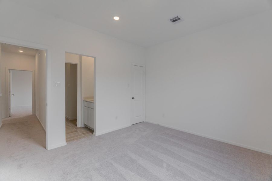 Spacious, unfurnished interior of a new home in The Highlands, Porter Heights (Image 16). Spacious, unfurnished interior of a new home in The Highlands, Porter Heights (Image 16).