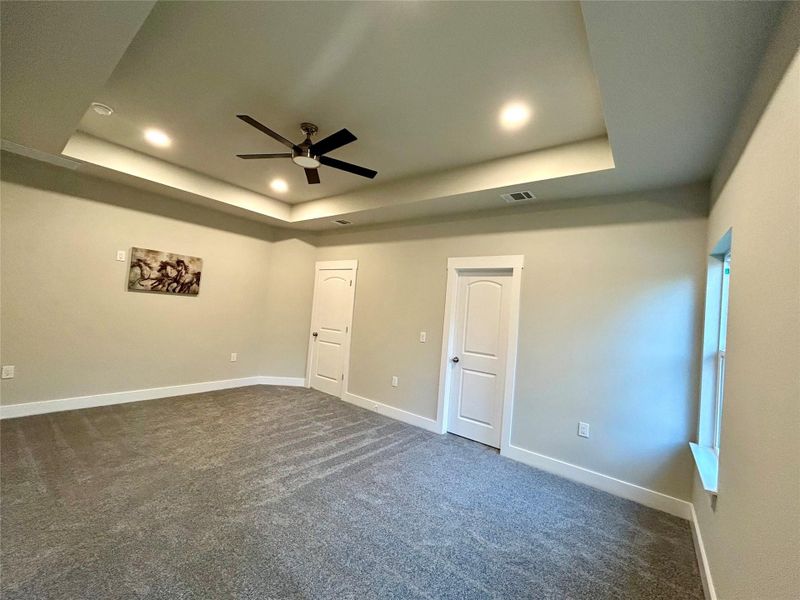 Spacious, unfurnished interior of a new home in , Bastrop (Image 17).