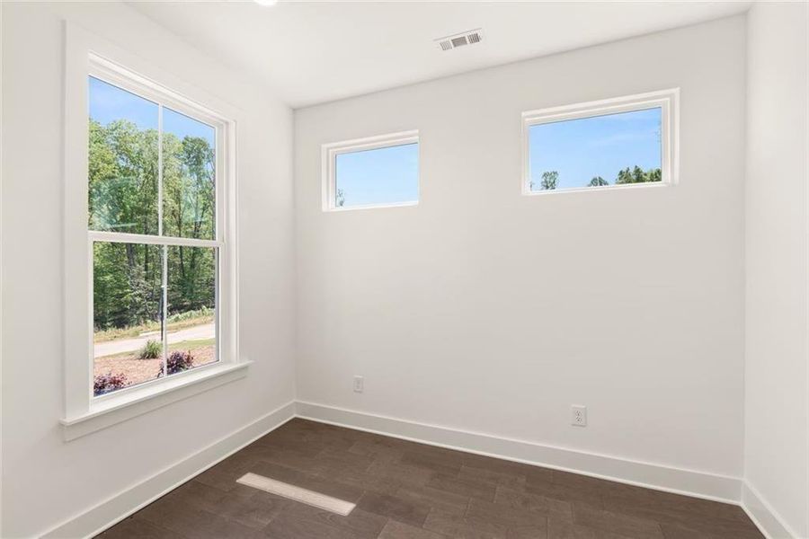 Spacious, unfurnished interior of a new home in , Gainesville (Image 42).