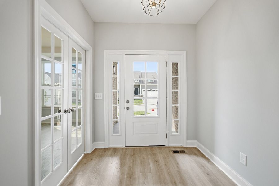 Spacious, unfurnished interior of a new home in McCain's Station, Gallatin (Image 23). Spacious, unfurnished interior of a new home in McCain's Station, Gallatin (Image 23).