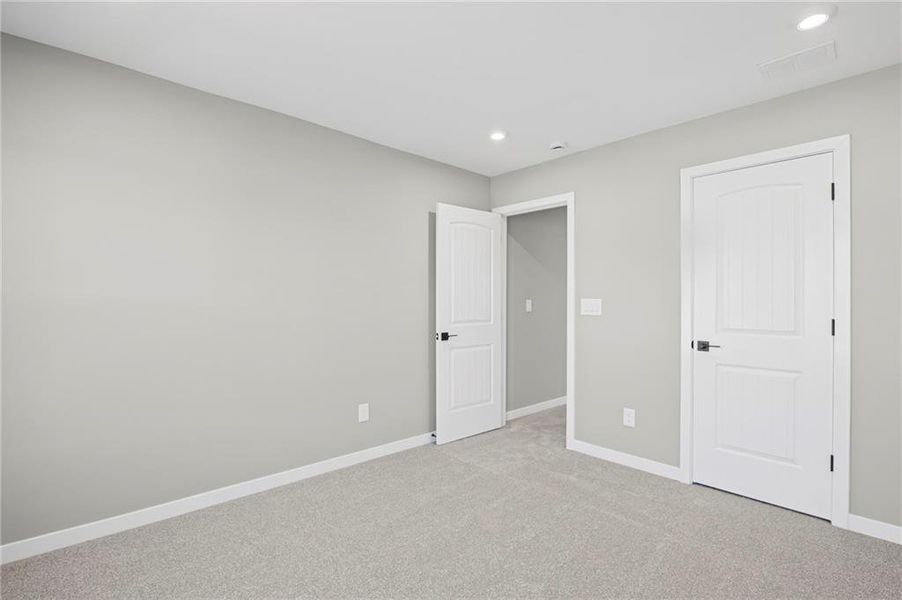 Spacious, unfurnished interior of a new home in Pickens Bluff, Hiram (Image 42).
