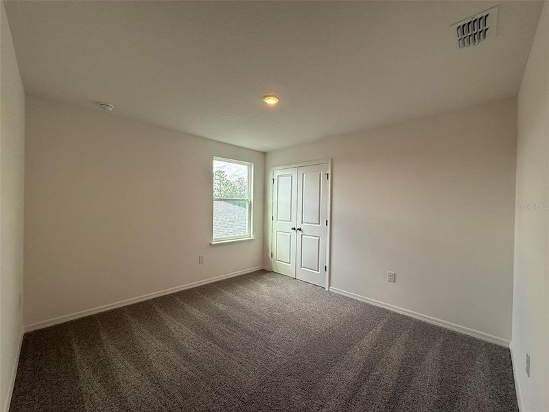 Spacious, unfurnished interior of a new home in , Mascotte (Image 39).