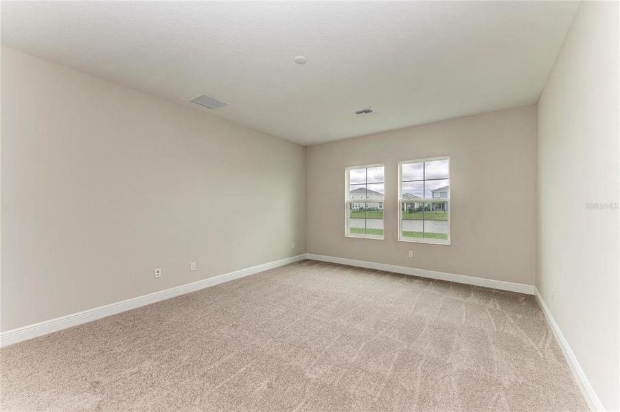 Spacious, unfurnished interior of a new home in Star Farms at Lakewood Ranch, Lakewood Ranch (Image 16).
