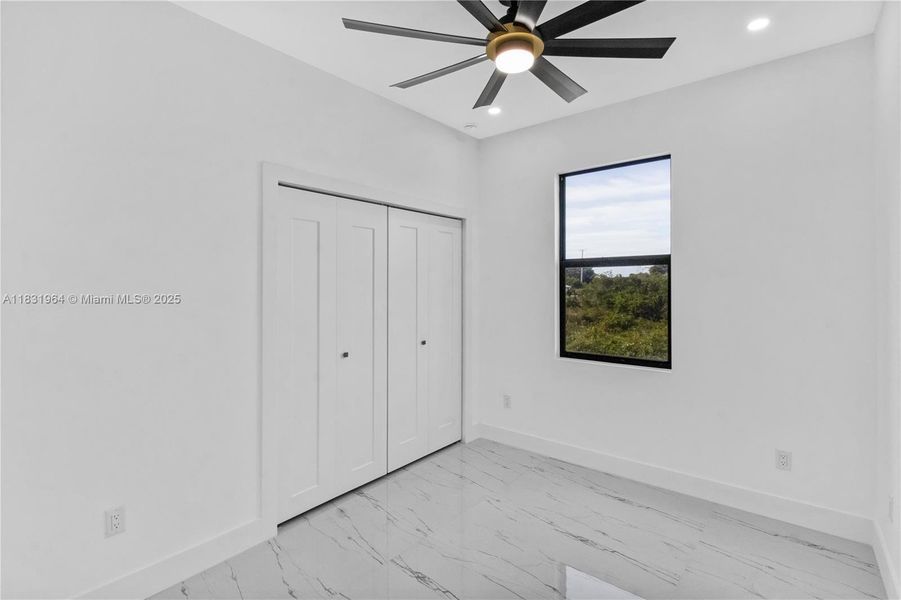 Spacious, unfurnished interior of a new home in , Lehigh Acres (Image 19).