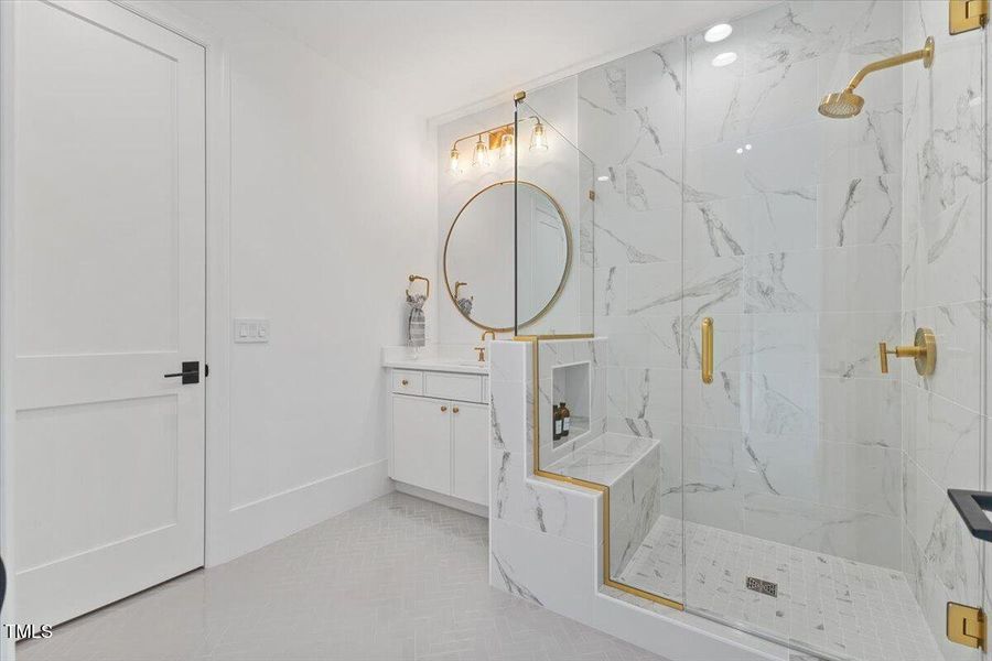 072-6844 Greystone Dr