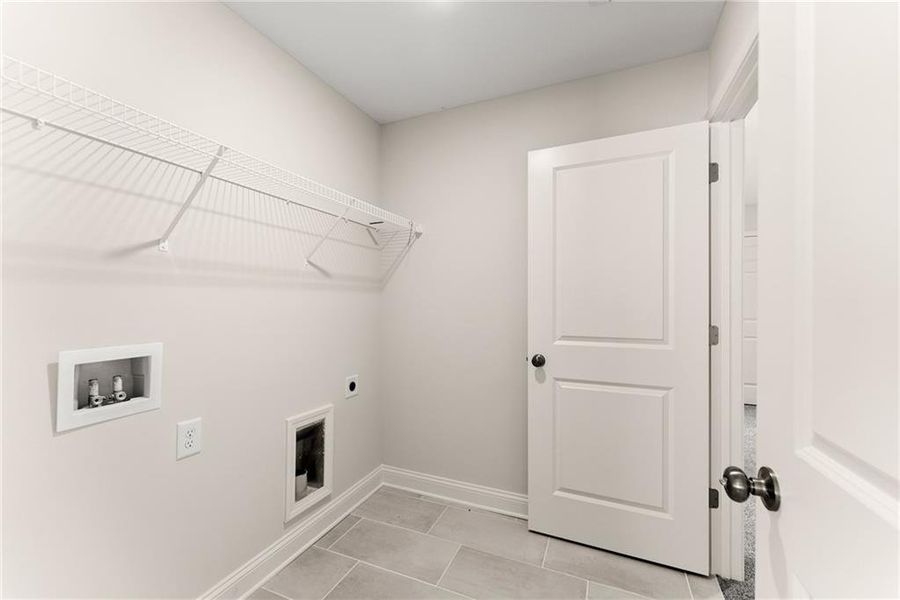 Spacious, unfurnished interior of a new home in , Dawsonville (Image 32).