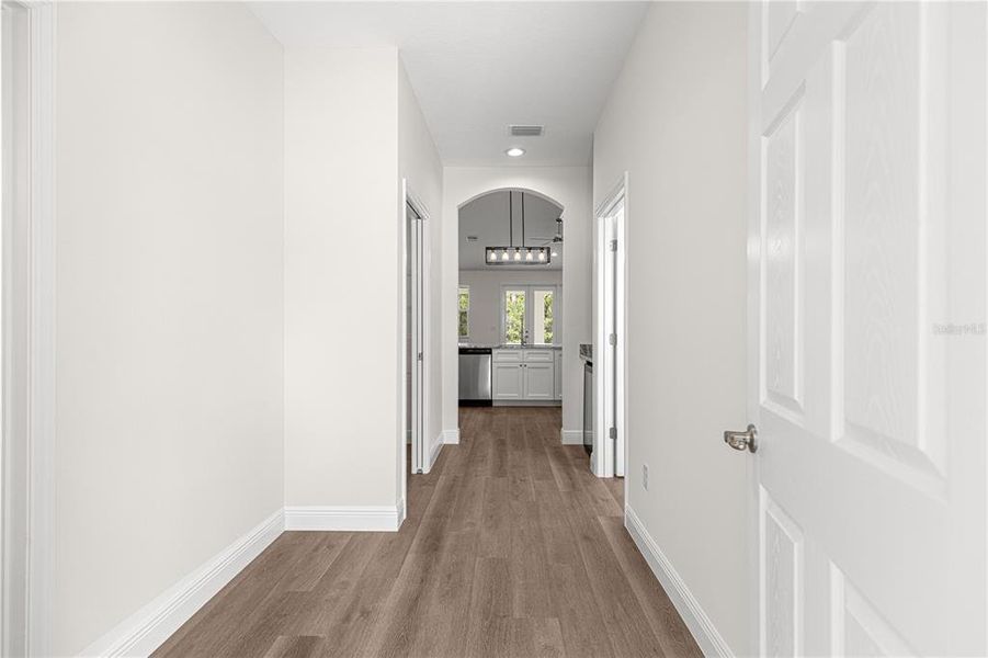 Spacious, unfurnished interior of a new home in , Dunnellon (Image 26).