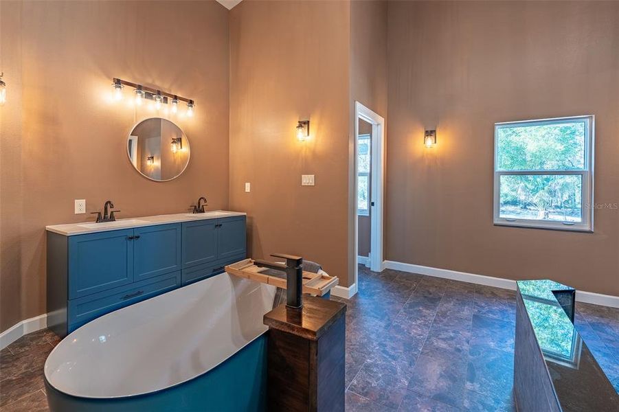 Furnished interior view inside a new home in , Spring Hill (Image 47).